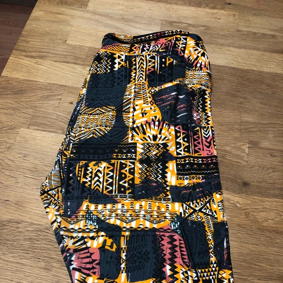 TC LuLaRoe Leggings - Picture 1 of 1